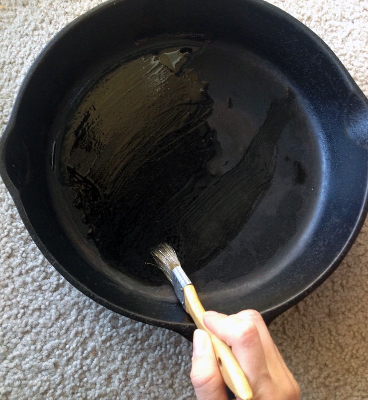 How to clean cast iron